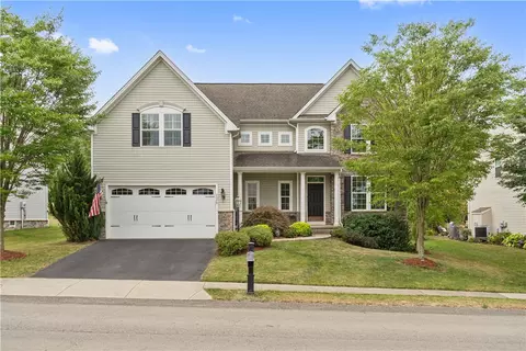 2026 Eagle Ridge Dr, Valencia, PA 16059