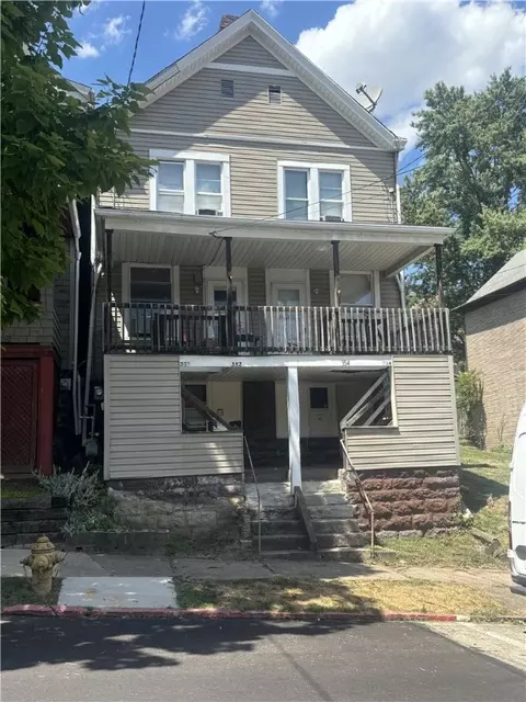 354 3rd St, Pitcairn, PA 15140