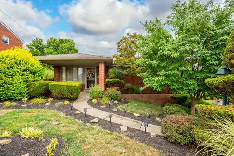 546 Lindsay Rd, Carnegie, PA 15106
