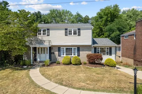 517 Macbeth Dr, Pittsburgh, PA 15235