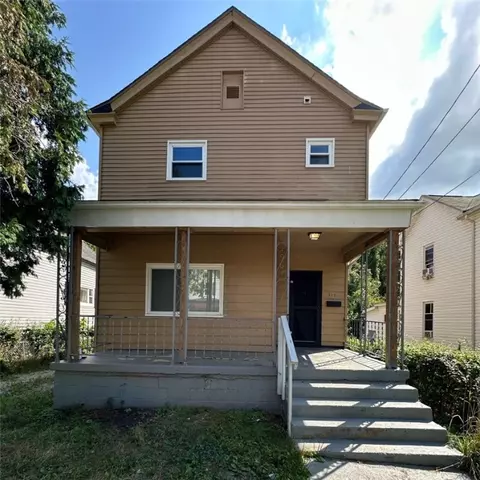 416 Houston St, Washington, PA 15301