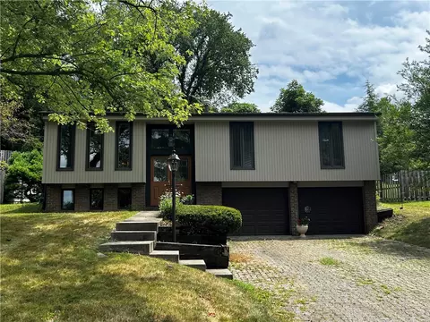 506 Glen Malcolm Dr, Glenshaw, PA 15116