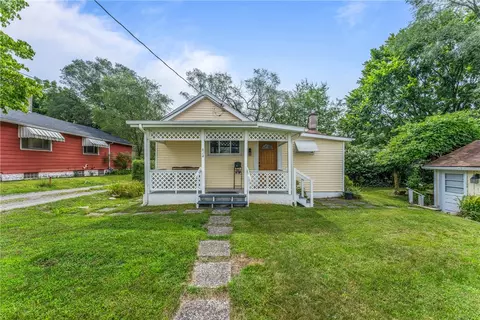 614616 Fairview Ave, New Castle, PA 16101