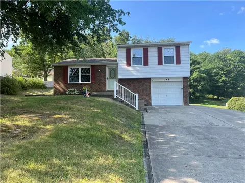 148 Willow Dr, Freedom, PA 15042