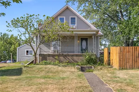 136 Main St, Hickory, PA 15340