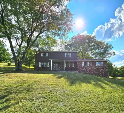 113 Upperwood Ln, Herminie, PA 15637