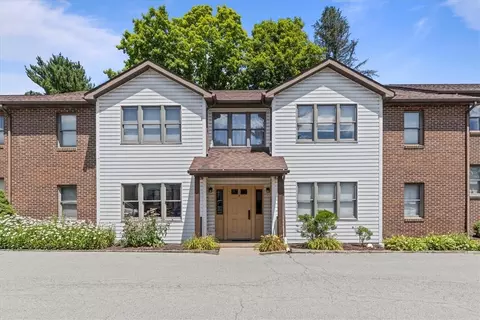 2 Grand Ave #A, Mars, PA 16046