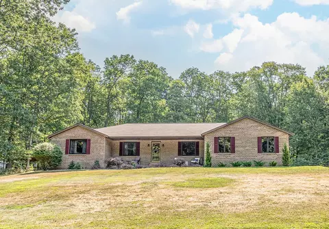 78 Braddock Dr, Ohiopyle, PA 15470