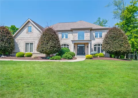 300 Buckingham Dr, Venetia, PA 15367