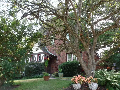 154 Main Entrance Dr, Pittsburgh, PA 15228