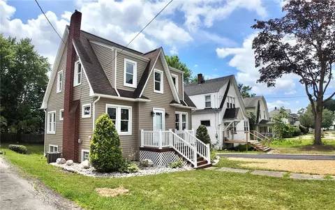 1262 Griswold St, Sharon, PA 16146