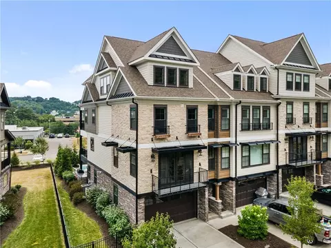 346 Highpointe Dr, Mars, PA 16046 photo 2