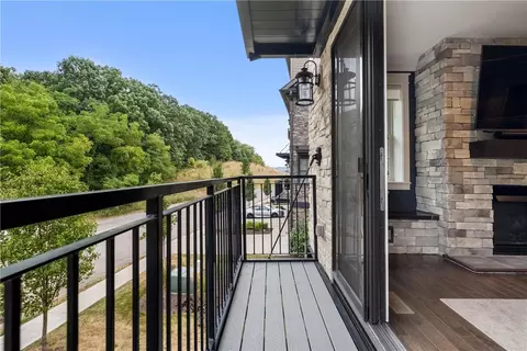 346 Highpointe Dr, Mars, PA 16046 photo 6