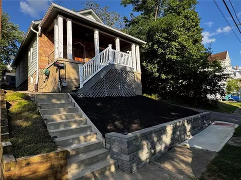 220 Lakewood Ave, Pittsburgh, PA 15229