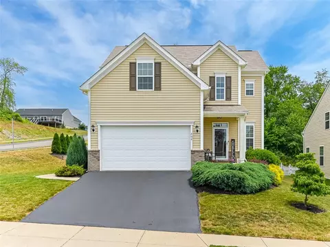 202 Millstream Ln, Zelienople, PA 16063