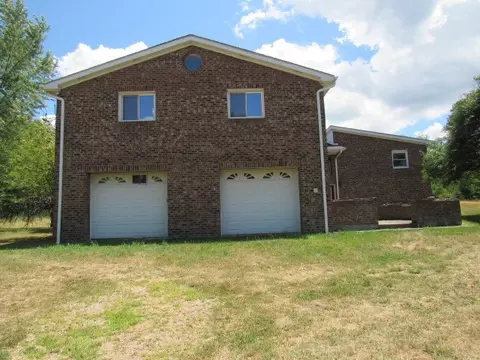 1388 N Eighty Eight Rd, Clarksville, PA 15322