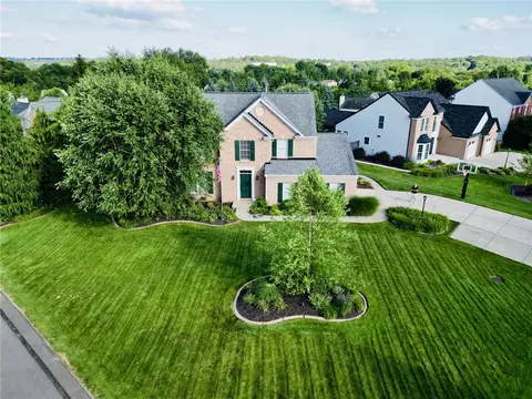 8021 Woodcreek Dr, Bridgeville, PA 15017