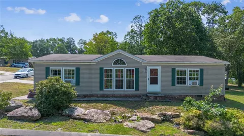 801 Center St, Boswell, PA 15531