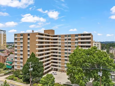 220 N Dithridge St #301, Pittsburgh, PA 15213