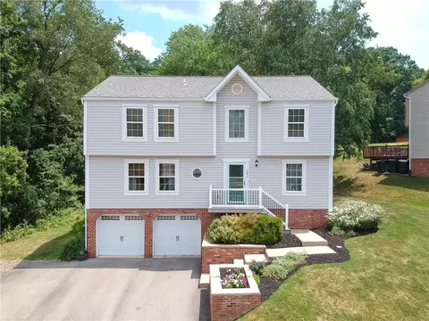 641 Huntington Dr, Cranberry Township, PA 16066