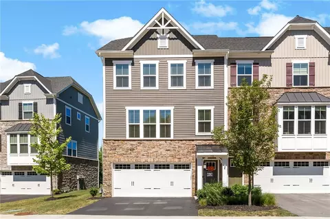 158 Curtis Ct, Pittsburgh, PA 15237