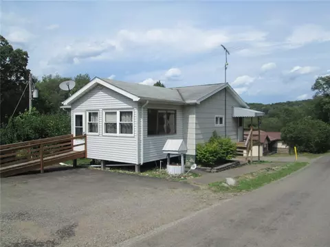 1075 Red Mill Rd, Kittanning, PA 16201