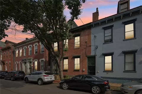 516 Lockhart St, Pittsburgh, PA 15212