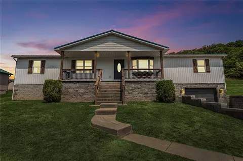 217 Victoria Dr, Waynesburg, PA 15370