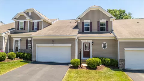 232 Cherry Bark Dr, Natrona Heights, PA 15065