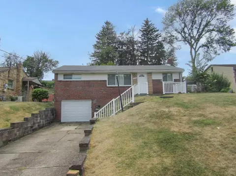 5044 Leona Dr, Pittsburgh, PA 15227