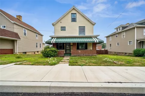 234 S 4th St, Youngwood, PA 15697