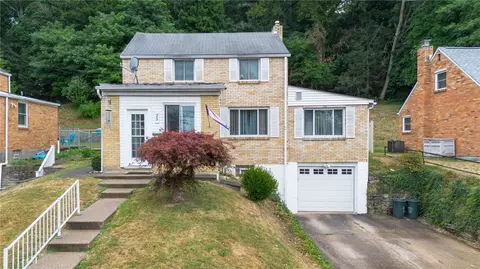 25 Glenview Ave, Greensburg, PA 15601