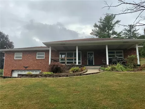 39 Mcclay Rd, Washington, PA 15301
