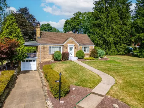 1749 Yorktown Pl, Pittsburgh, PA 15235