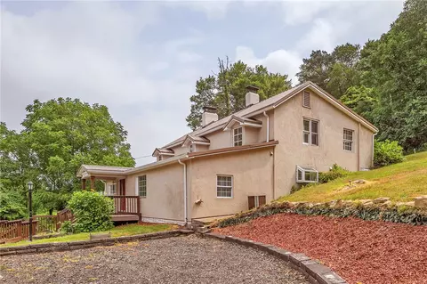 2665 Berlin Farm Rd, Export, PA 15632 photo 4