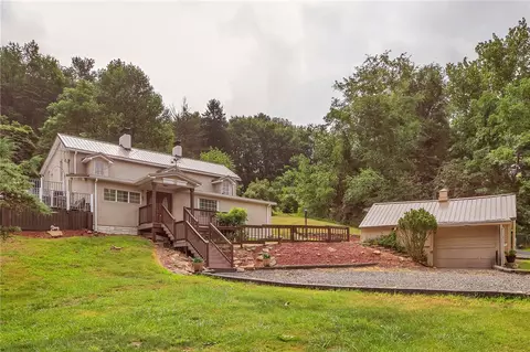 2665 Berlin Farm Rd, Export, PA 15632 photo 2