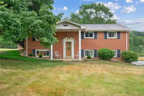 5251 Stella Dr, Gibsonia, PA 15044