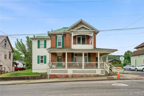 708 E High St, Waynesburg, PA 15370