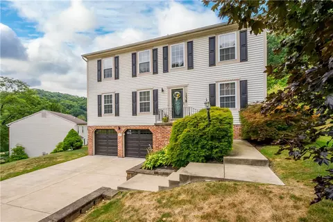 103 Shelbourne Dr, Moon Twp, PA 15108