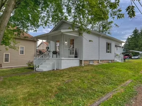 827 E Pearl St, New Castle, PA 16101
