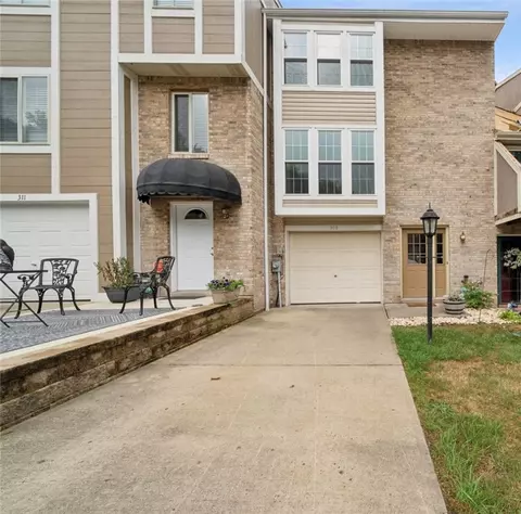 309 Shadow Wood Ct, Trafford, PA 15085