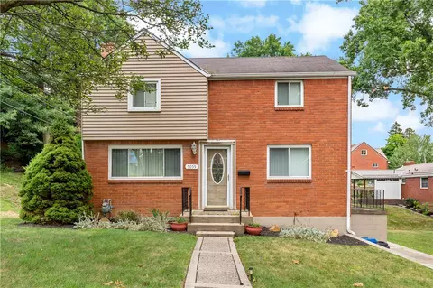 5055 Cherryvale Dr, Pittsburgh, PA 15236