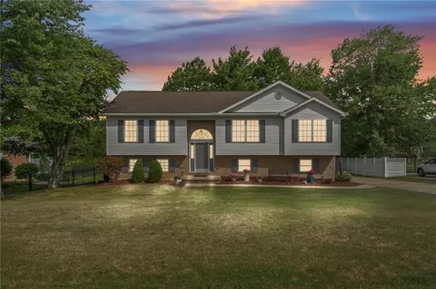 103 Covington Dr, Butler, PA 16001