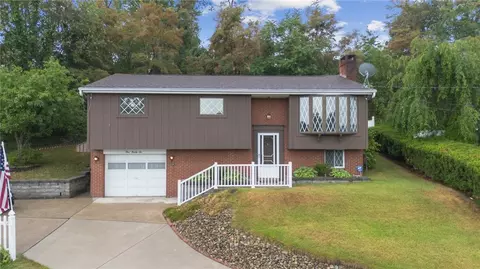 126 Hershey Dr, Mckeesport, PA 15132