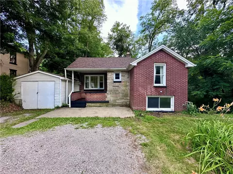 973 Portersville Rd, Ellwood City, PA 16117