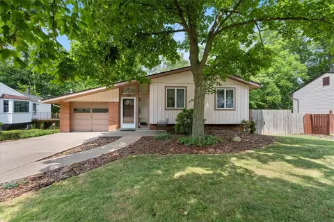 2994 Eastview Rd, Bethel Park, PA 15102
