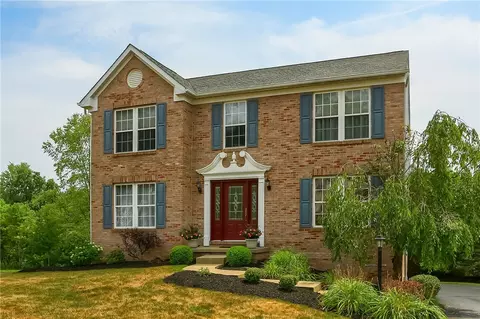 6024 Hawthorn Dr, Moon Township, PA 15108