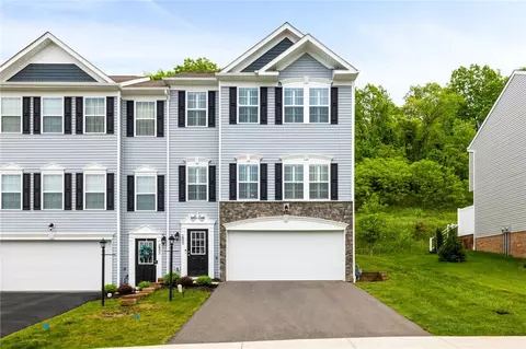 2800 Canterbury Dr, Imperial, PA 15126