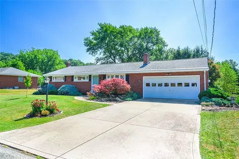 2963 Sunset Cir, Export, PA 15632