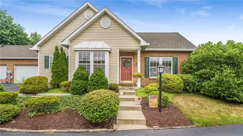 6120 Caledonia Ct, Bridgeville, PA 15017